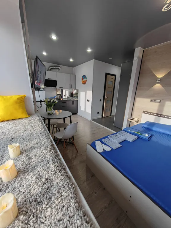 Квартира Уникальная студия прямо напротив Политеха на Мира — Омск