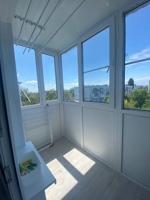 Уютная, светлая двухкомнатная квартира рядом с парком Поддубного