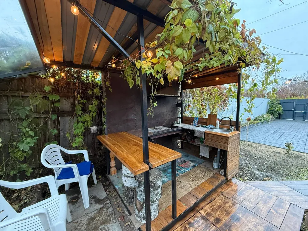 Уютный дом в самом сердце города