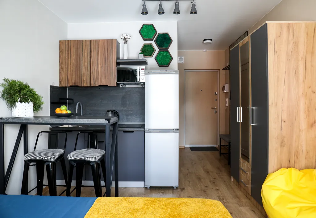 Уютная студия с панорамным окном у метро Парнас