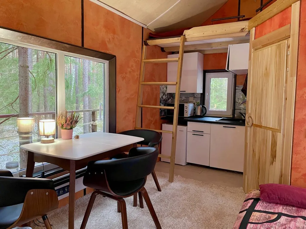 Дом панды среди елей до 3-х человек