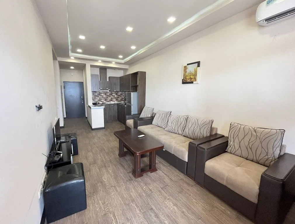 Квартира Avchieva's apartment on Tsitsernakaberd avenue — аренда посуточно в Ереван