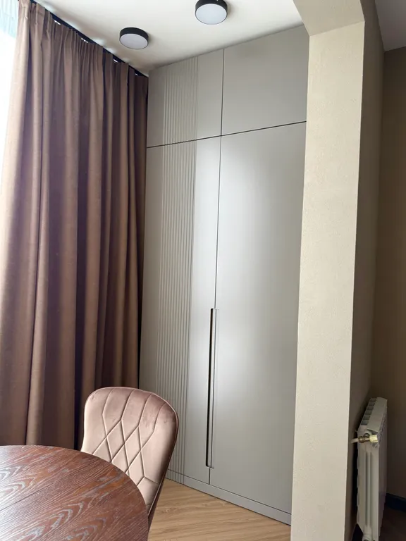 Студия с видом на озеро