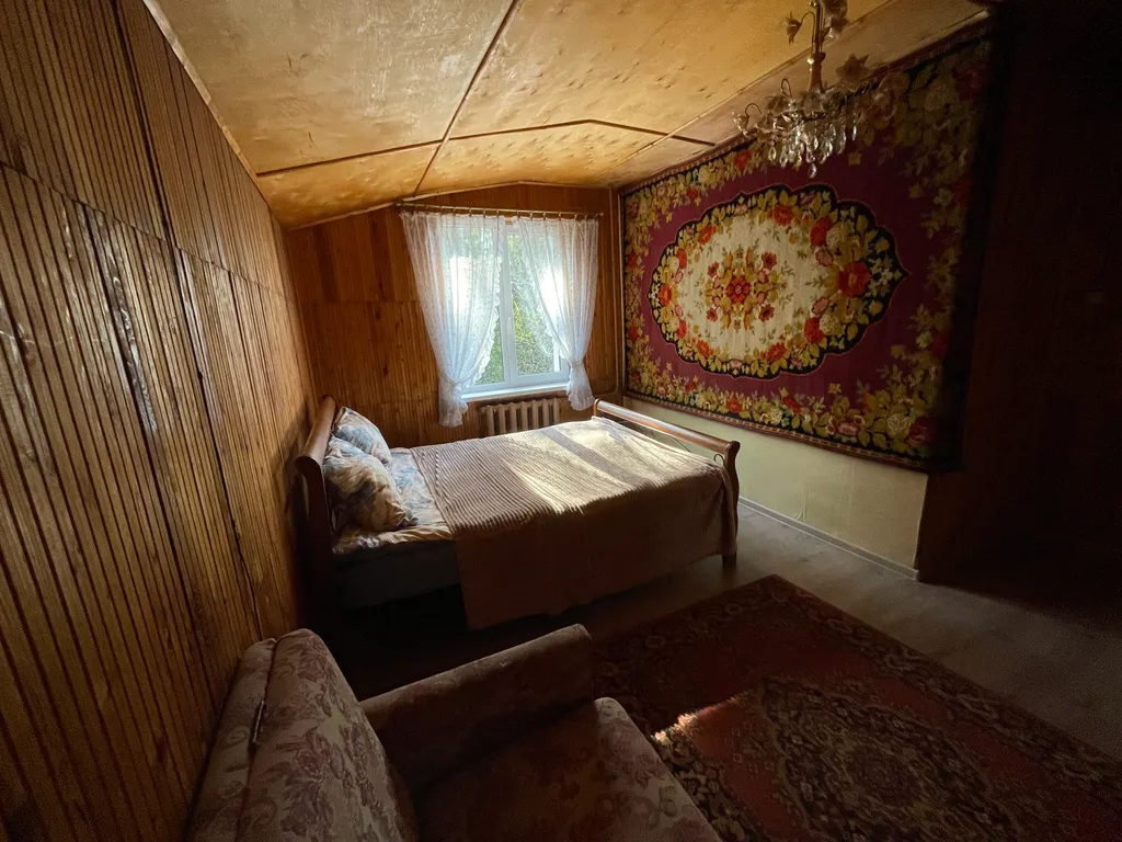 Дом в уникальном месте на берегу озера