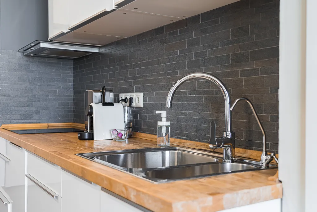 2-комнатная квартира в центре Сочи с видом на море и город