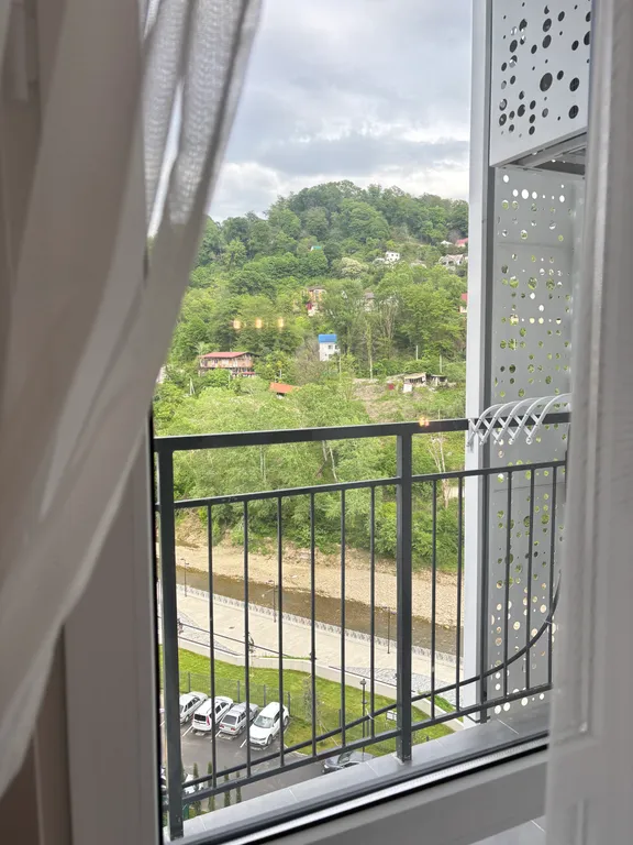 Уютная видовая студия с дизайнерским ремонтом