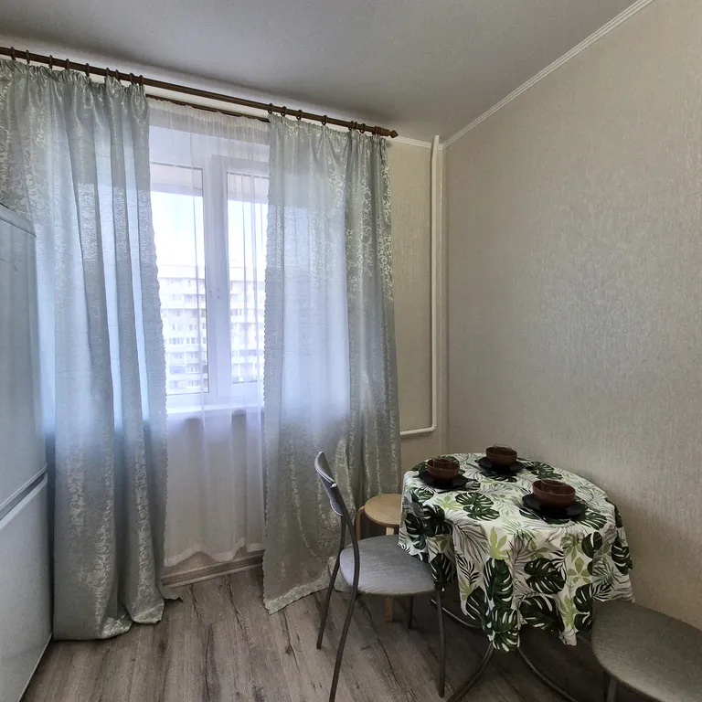 2 комн квартира в центре с 4 раздельными местами