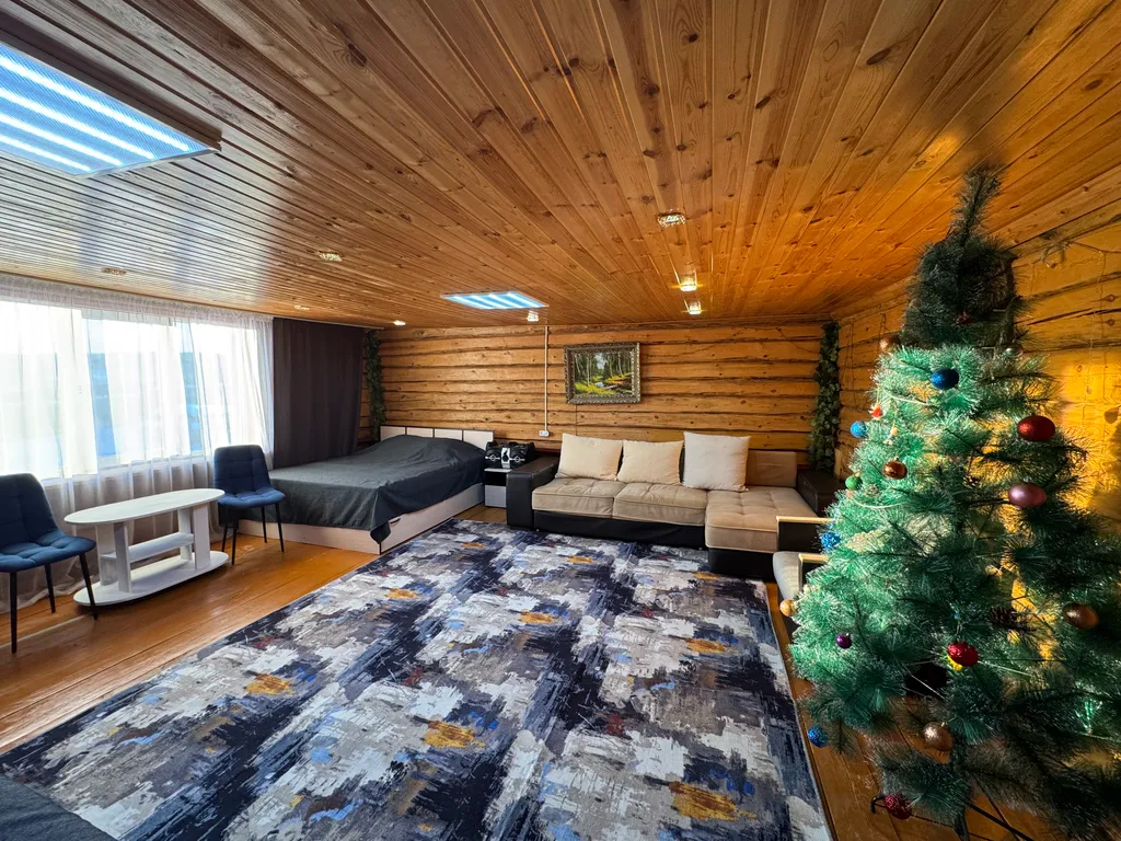 Отдельный уютный бревенчатый дом с баней в Абзаково