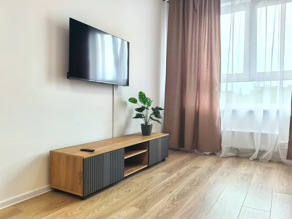 Просторная двухкомнатная квартира (Цыба и Росатом)