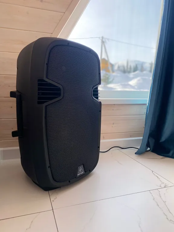 Уютный домик в стиле Афрейм с видом на горы