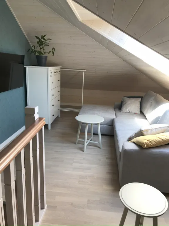 Двухуровневая квартира с 3 спальнями в частном доме