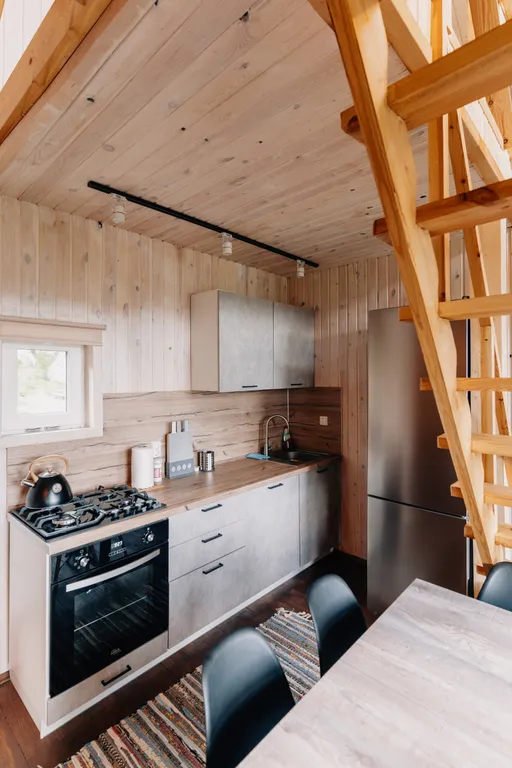 Дом с видом на озеро рядом с Ладожскими шхерами