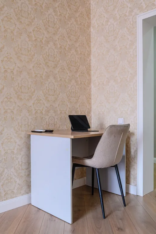 Трехкомнатная квартира с видом на горы в центре города