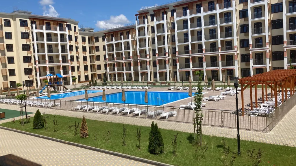 Уютная студия у бассеина