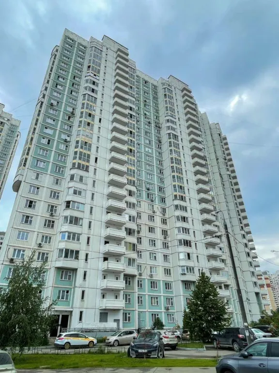 Квaртиpa с хоpoшим peмoнтoм c тpемя изолировaнными комнатaми