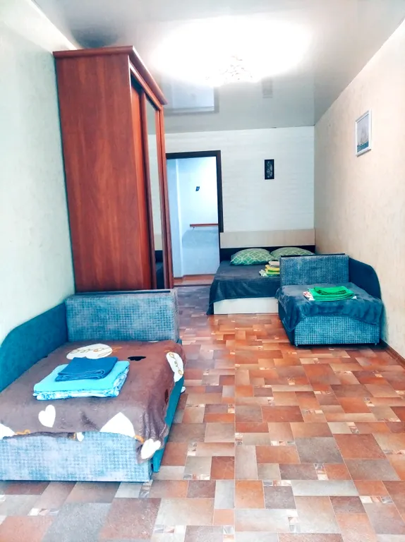 Коттедж Двухэтажный домик с парковкой — Евпатория