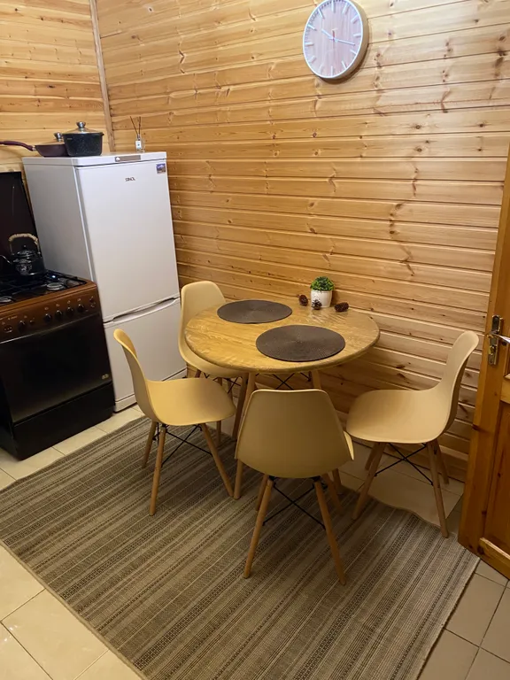 Уютный домик под лесом