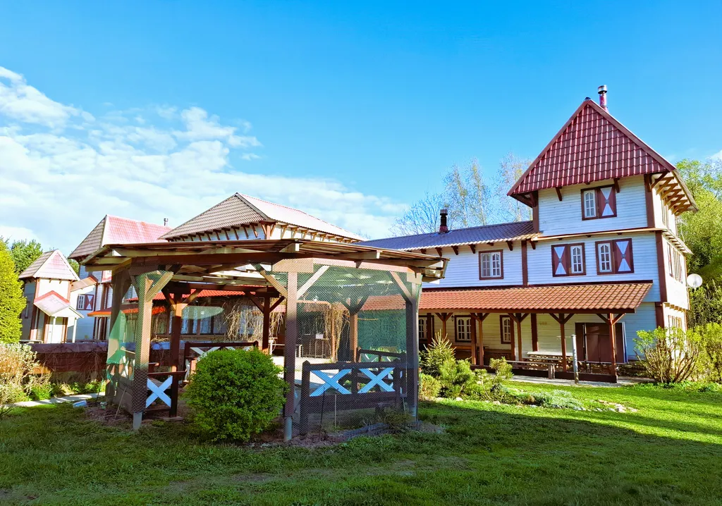 Дом-замок для большой компании