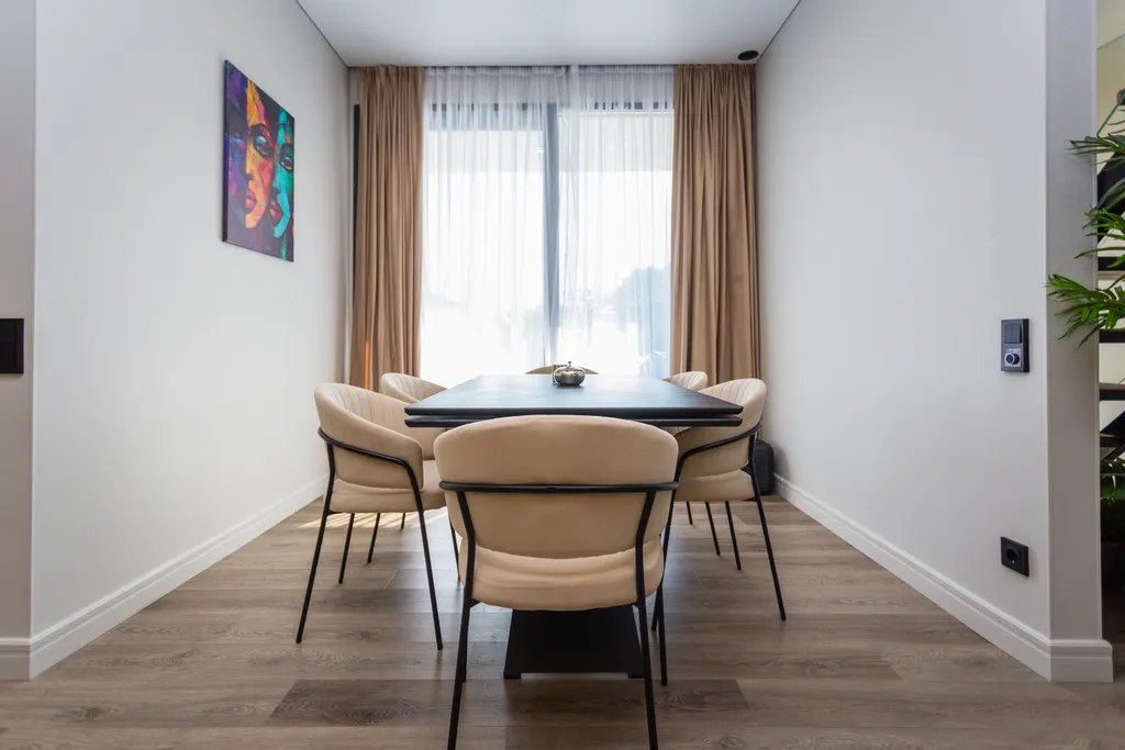 Дом у моря с бассейном