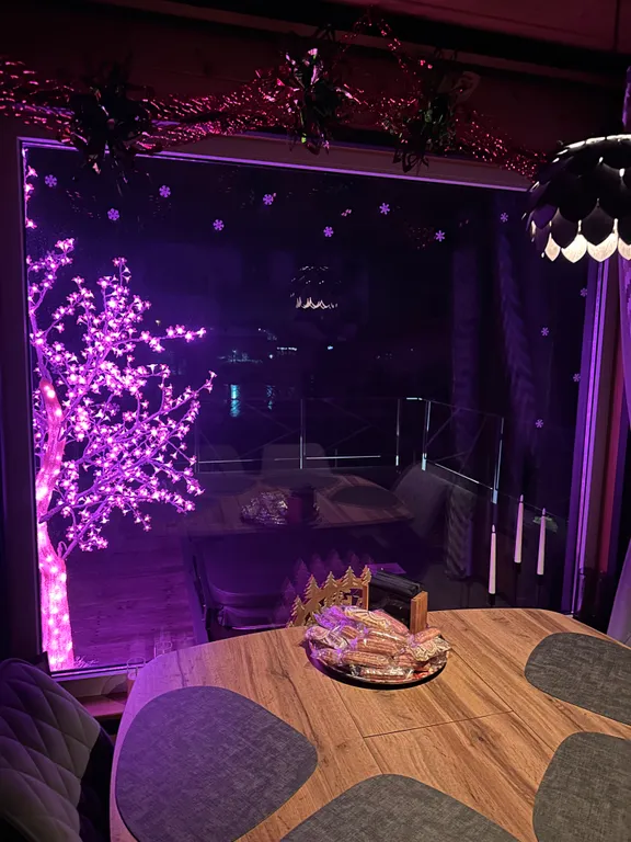 Шале у озера