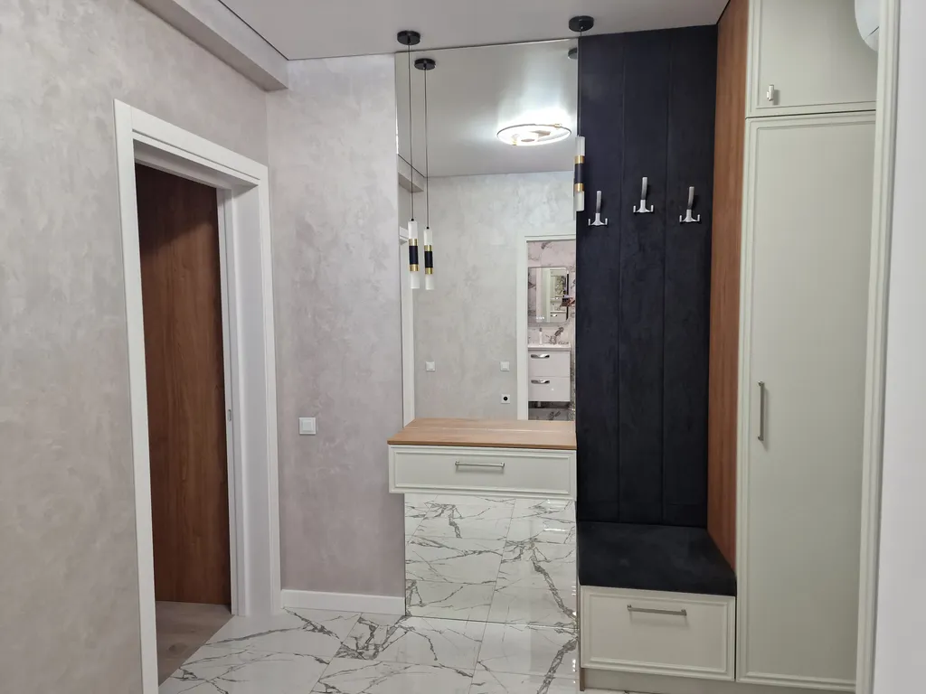 Квартира с ремонтом и видом на озеро Мойнаки