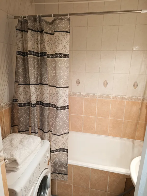 Апартаменты у фонтана рядом с центром с балконом