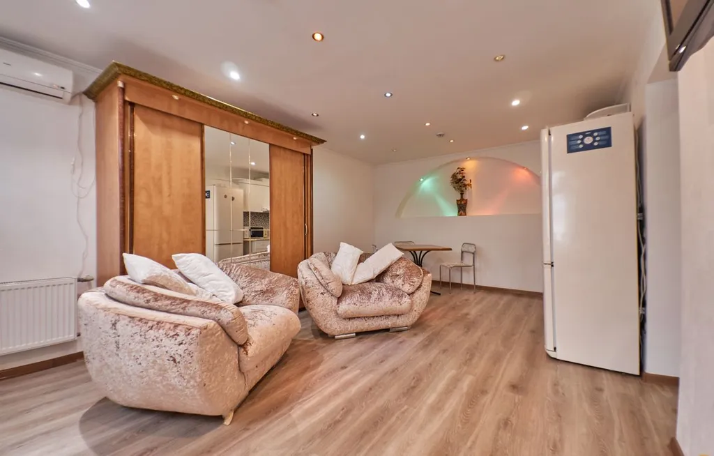 Квартира Трехкомнатные апартаменты в центре — Севастополь