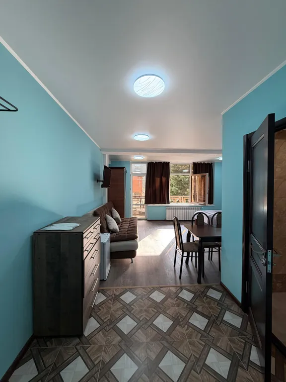 Уютная квартира с видом на горы: всё рядом