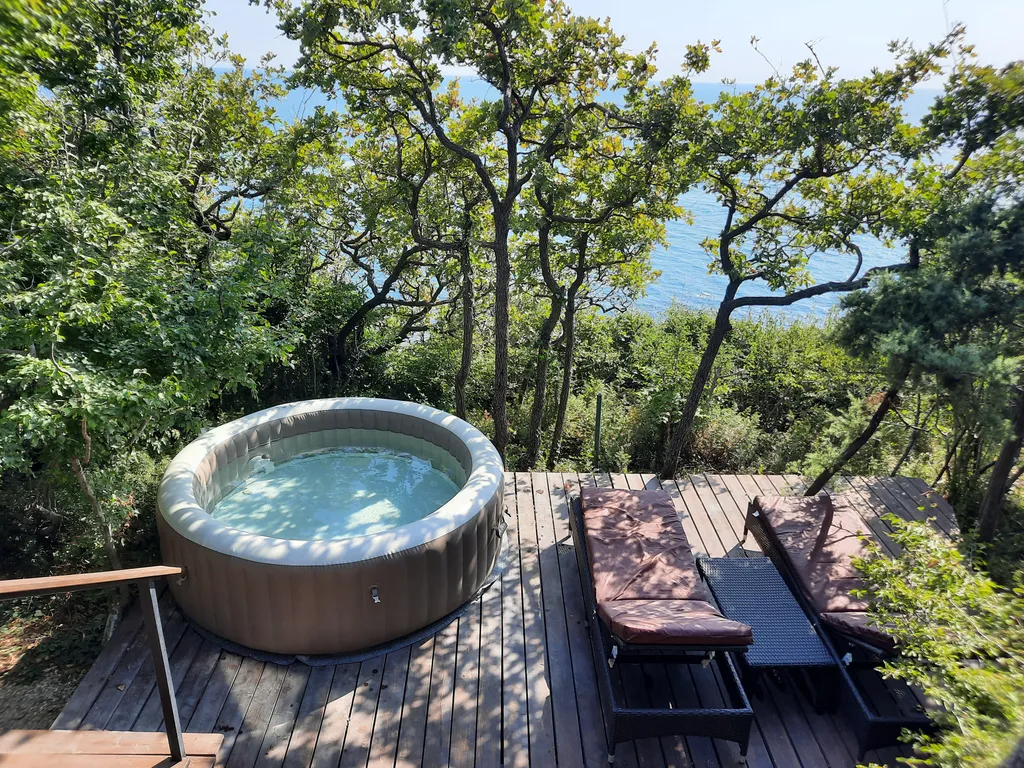 Люкс с видом на море, джакузи или купелью