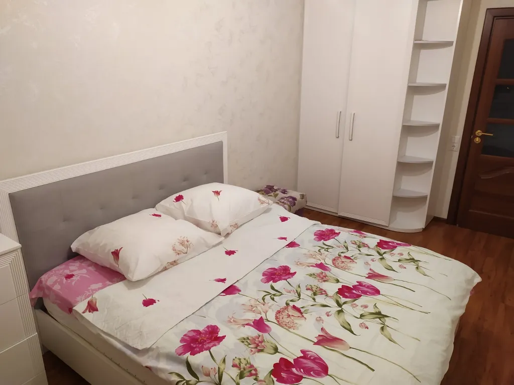 Двухкомнатная квартира возле ТЦ Грин