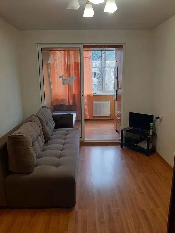 Квартира Уютная отдельная комната с балконом в районе автовокзала города Алушты — аренда посуточно в Алушта