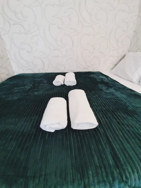 Квартира рядом с Ледовым комплексом Кристалл, бассейном Нефтяник