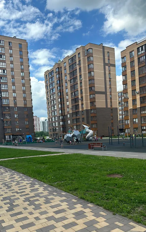 Прекрасная стильная квартира Инь янь