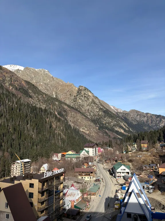 Студия в самом центре Домбая