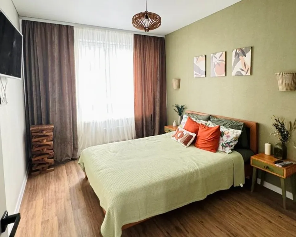 Добрый дом в центре Уфы с видом на реку Белую для четверых гостей