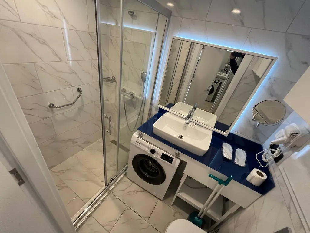 Апартаменты на первой береговой линии в апарт-отеле orbi city