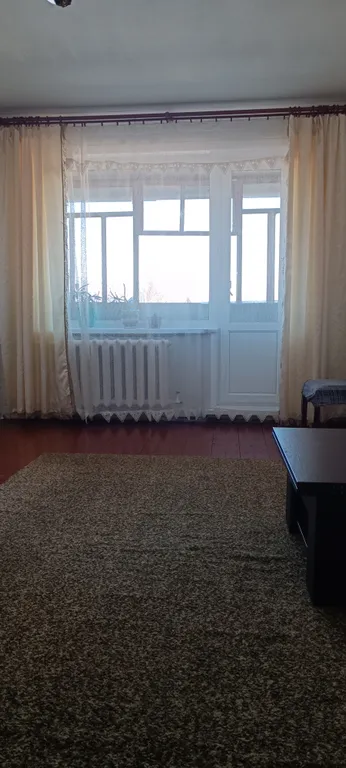 Счастливая матрешка у вокзала Исакогорка