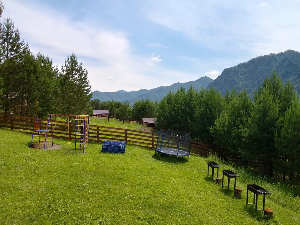 Комфортный дом с видом на горы