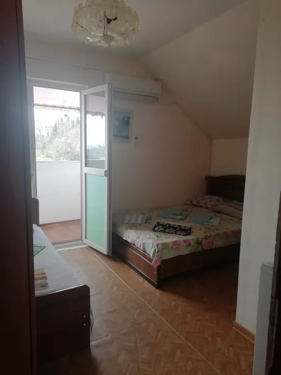 Квартира Комната — аренда посуточно в Лоо