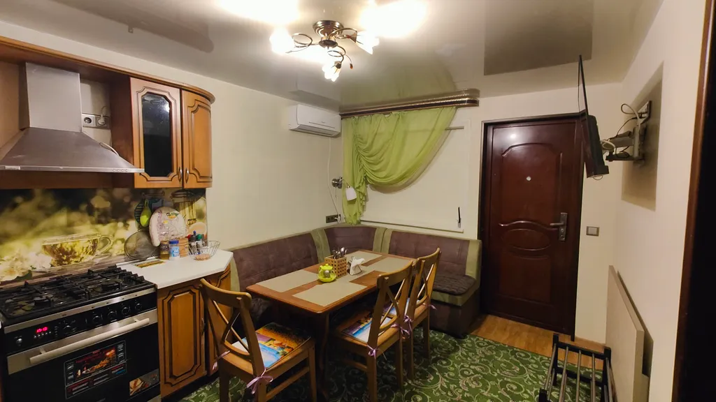 Домик с садом под ключ в пешей доступности от моря