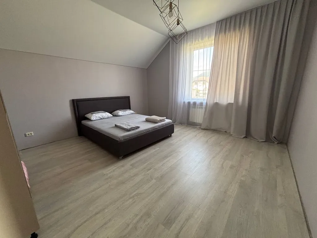 Коттедж Новый дом с видом на горы — Винсады