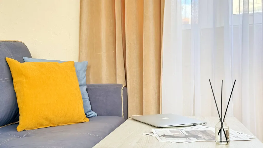 Не студия, отдельная спальня + видно море из окна