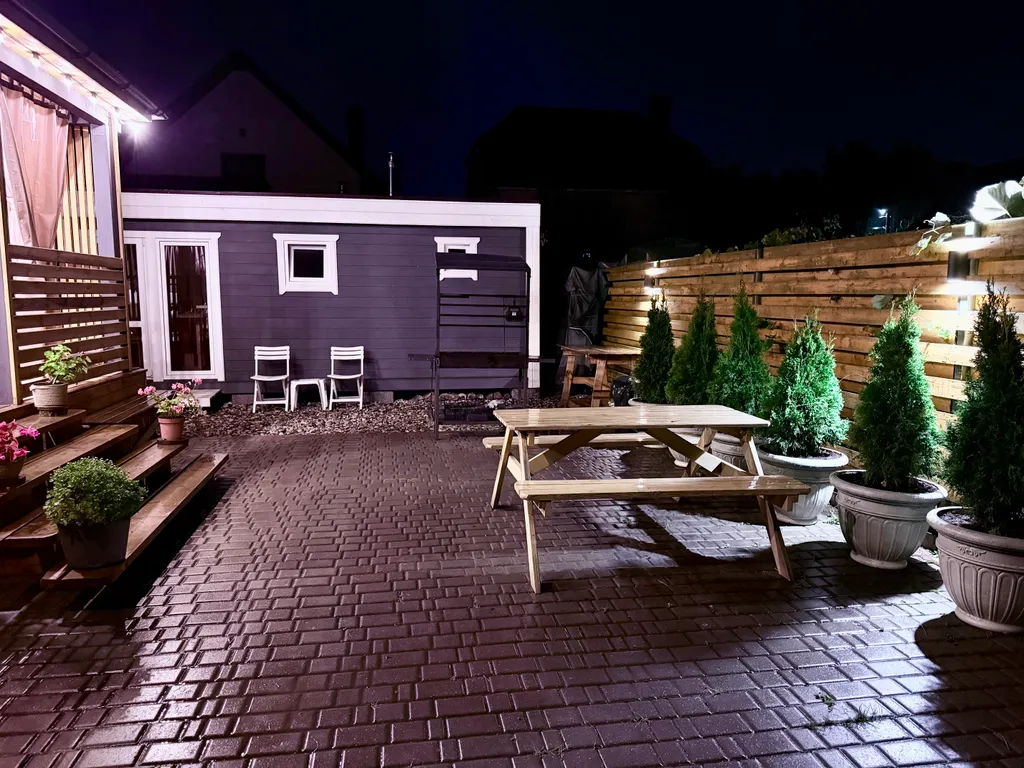 Дом с баней, караоке, PlayStation и Алисой на берегу моря