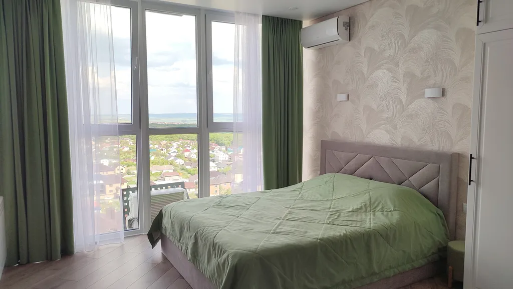 Квартира Уютная студия с шикарным видом на город — аренда посуточно в Ставрополь