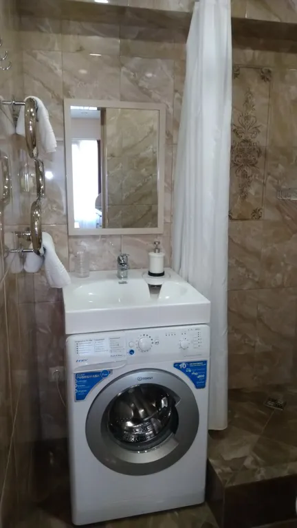 Квартира Апартаменты в Адлере напротив жд вокзала — Адлер