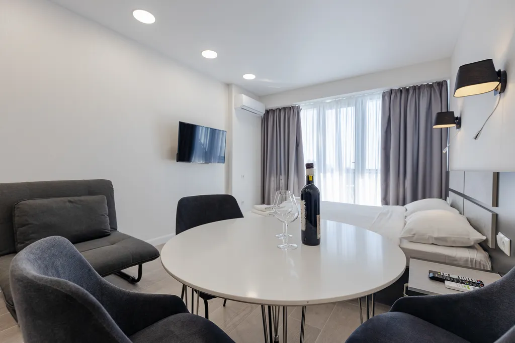 Апартамент студия с видом на море и парк