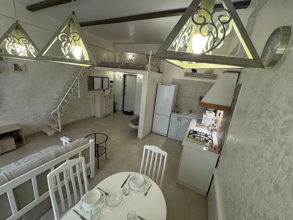 Квартира Уютная белая квартира на берегу Чёрного моря — Адлер