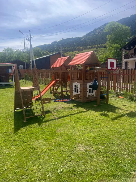 Уютный домик в горах