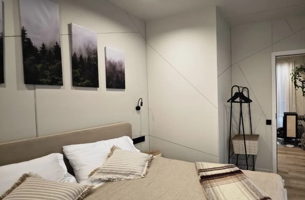 Загородный домик с камином и потрясающим видом на лес