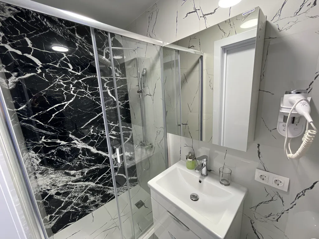 Квартира Апартаменты рядом с Морпортом, Набережной — Сочи